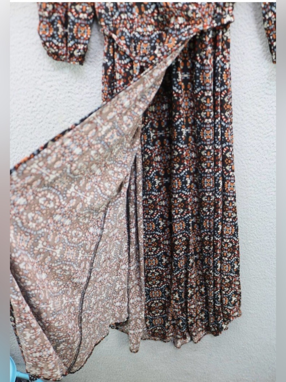 Knox Rose ~ Wrap ~ Midi Dress ~ Rust/Black/White/Blue ~ Floral-Like Material - Picture 3 of 6